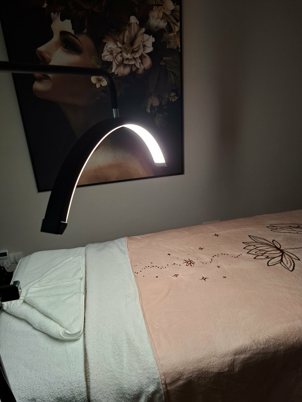 Behandlungsliege für Wellness Massagen